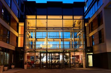 Guildford Harbour Hotel