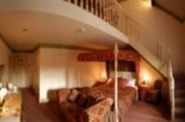 The Gibbon Bridge Hotel,