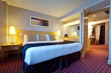 Suites Hotel Knowsley